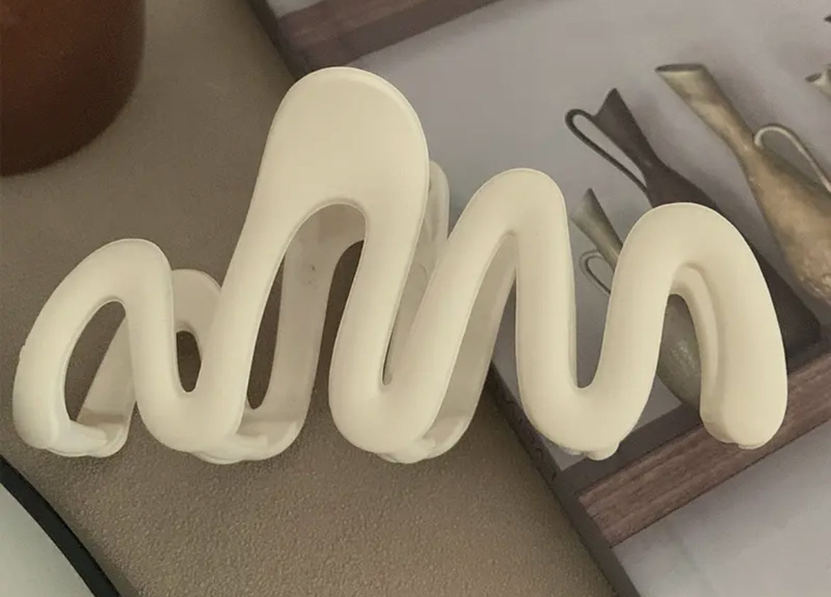 Squiggle Hair Claw Clip