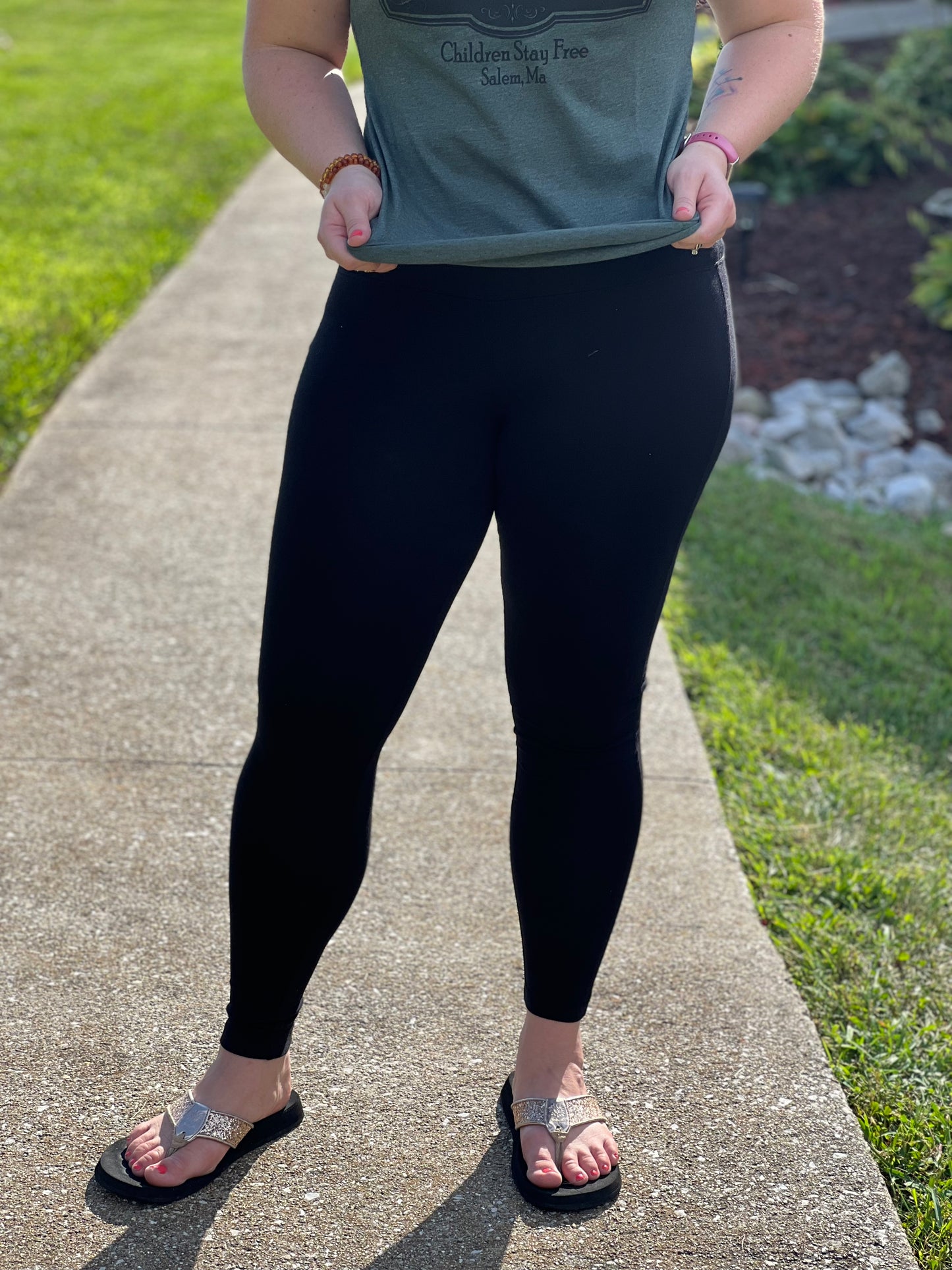 Tummy Control Shaping Leggings in Black