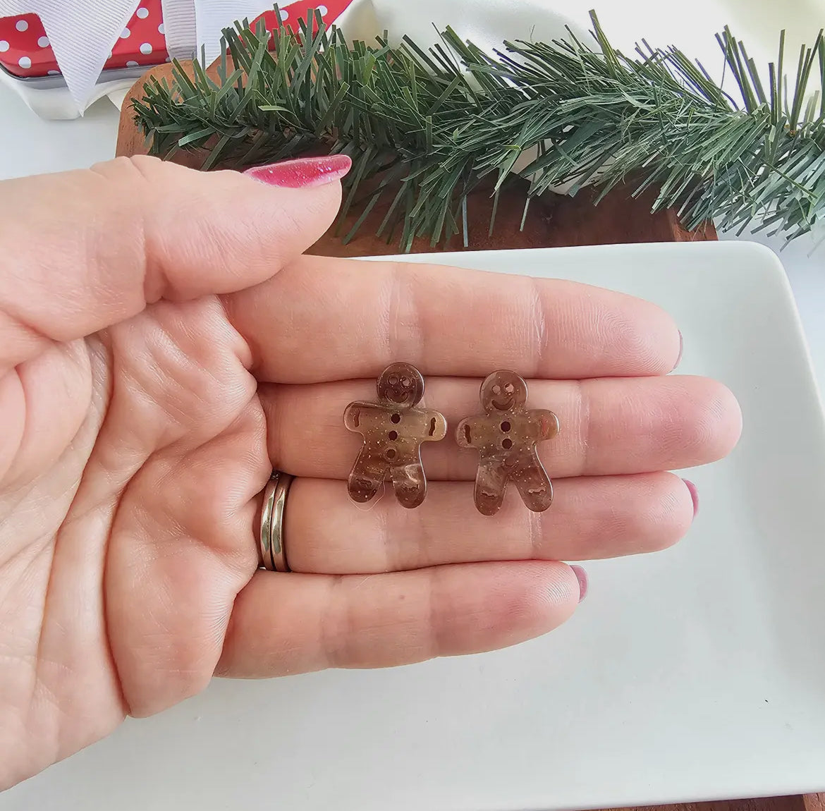 Gingerbread Studs
