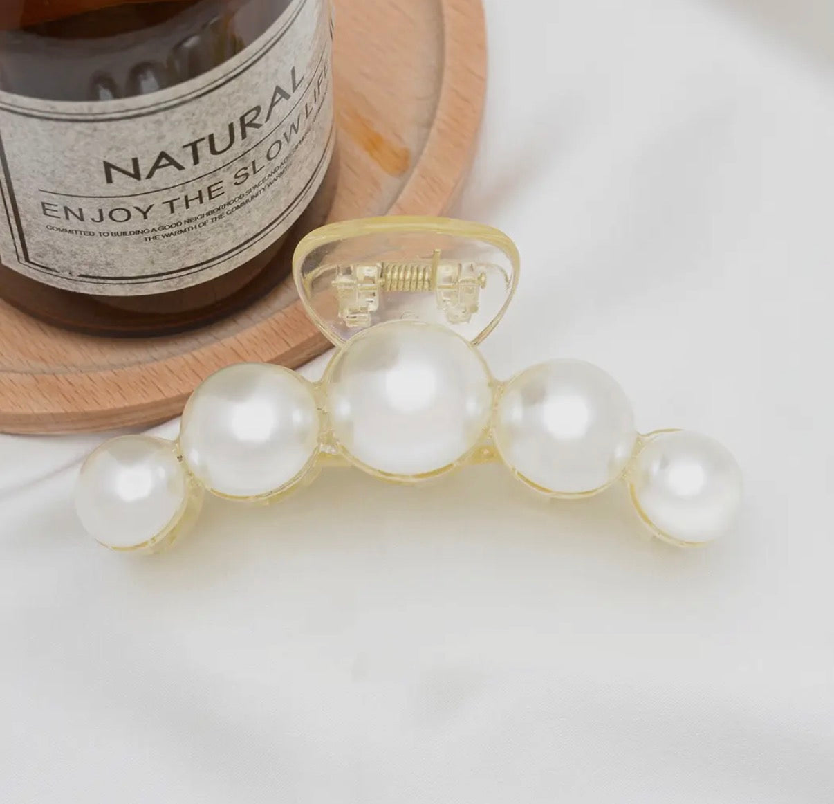 Medium Pearl Hair Clips